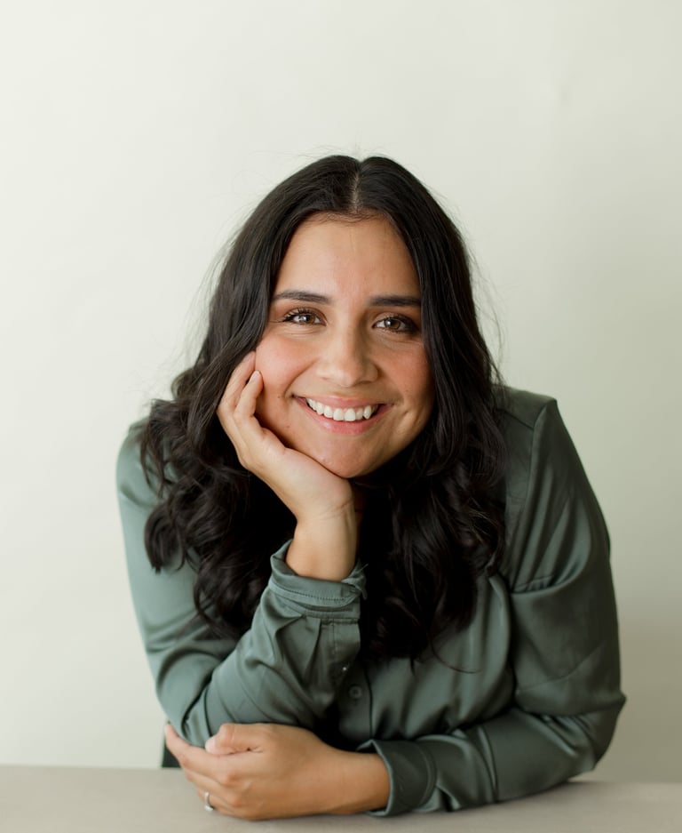 Jessica Gutierrez doing couples therapy in Lexington Massachussetts