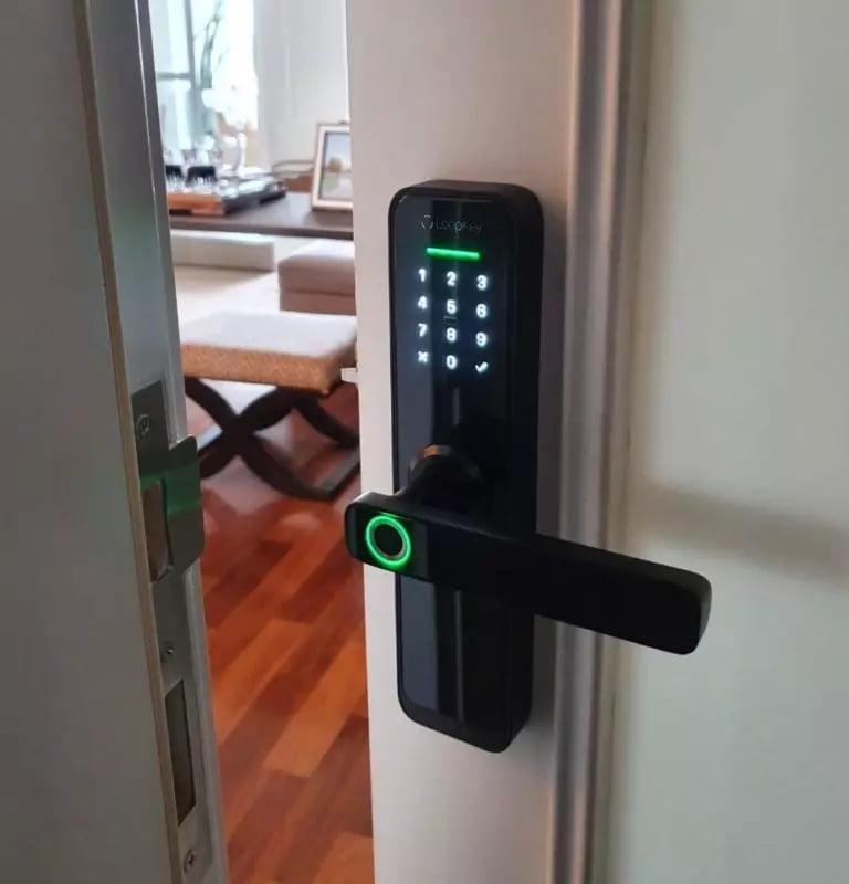 instalação de fechadura eletrónica
