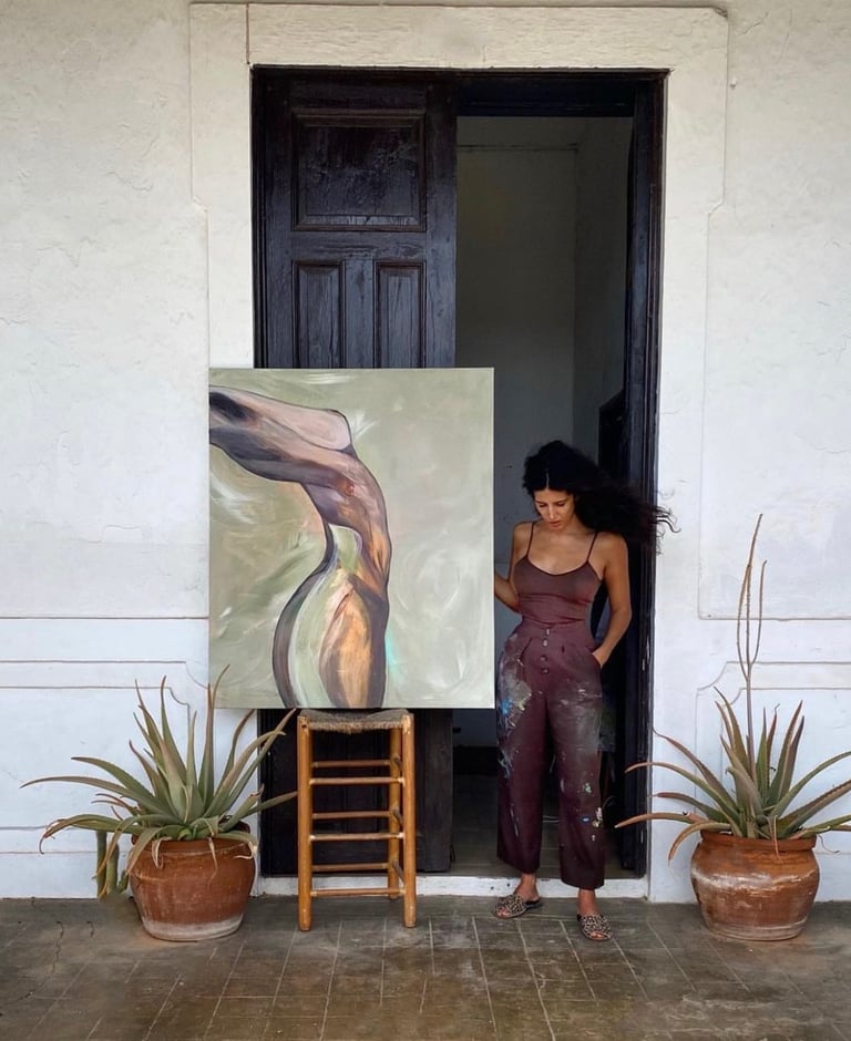Sherezade Morales, artist from Lanzarote, unveils 'Cambret,' a captivating silhouette oil painting.