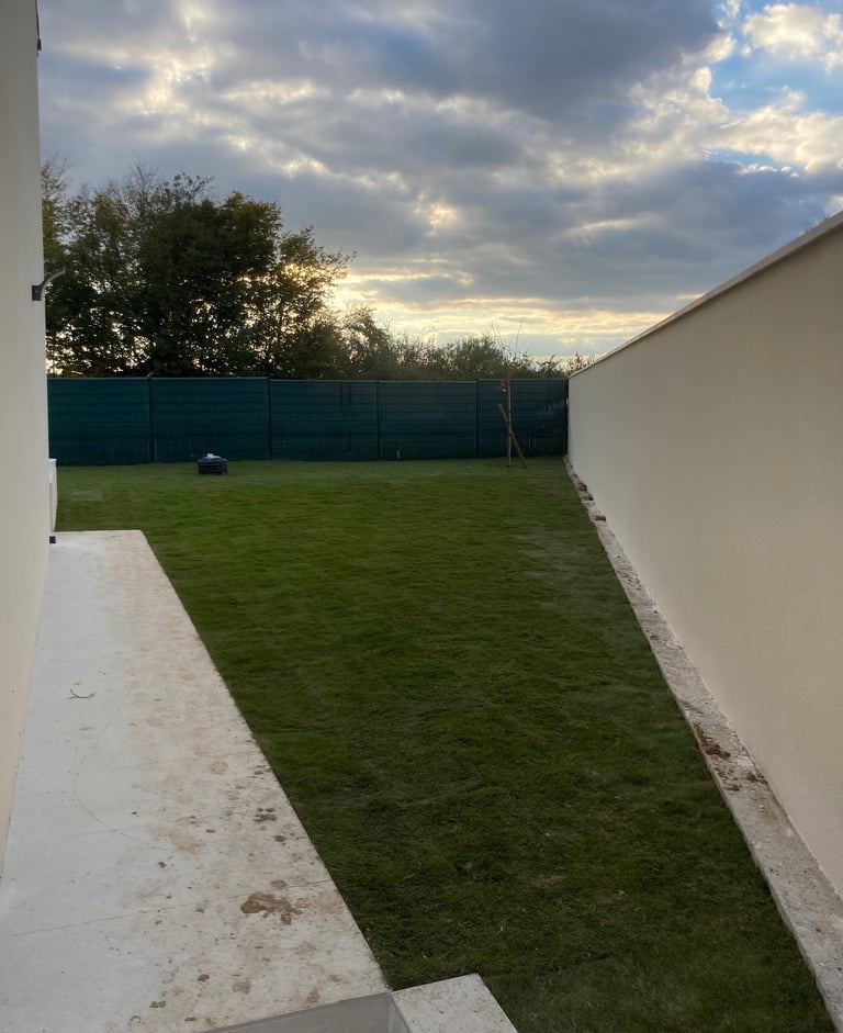 Pose de gazon en rouleau à Soisy-sur-Seine et aux alentours.