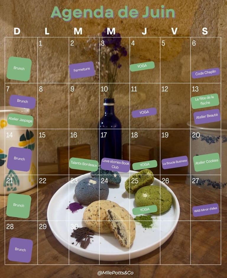 Calendario de junio de Mlle Potts & Co, sobre fondo de foto con un plato de galletas de colores.