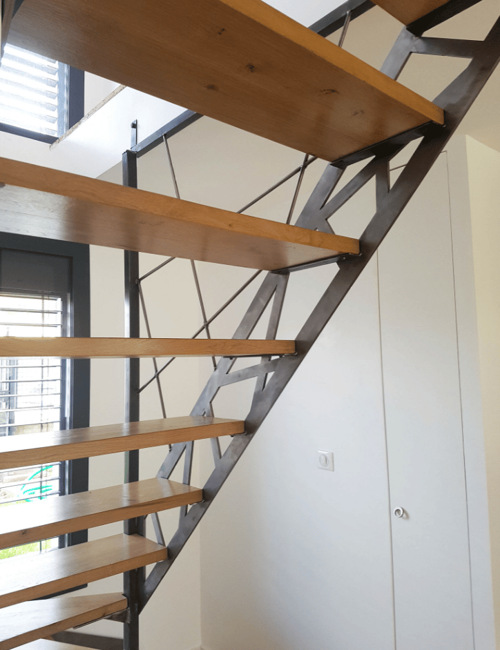 escalier limon metal graphique marches bois toulouse