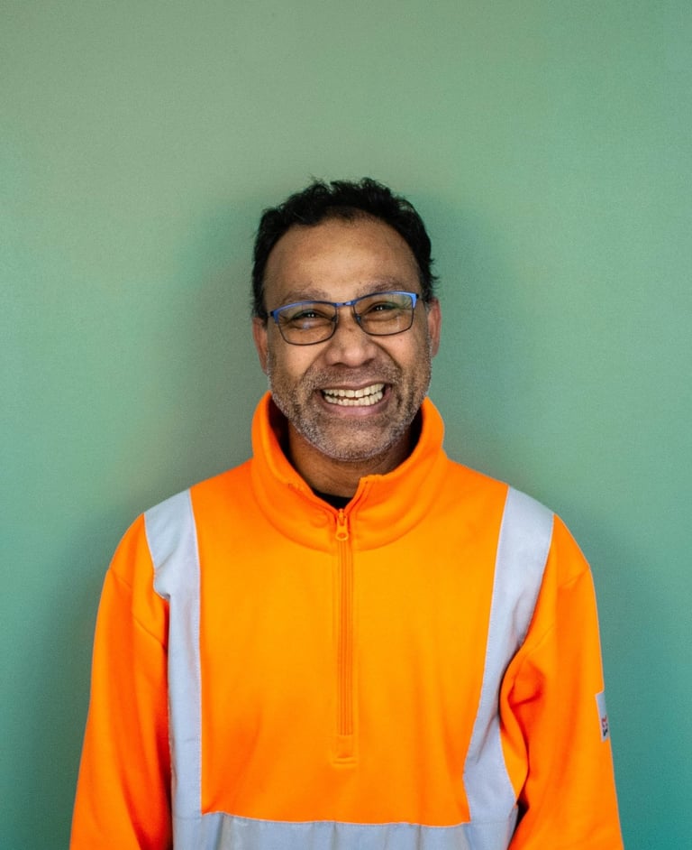 Portrait de Thaha Mouhamadbassir, opérateur polyvalent et cariste chez Revibat