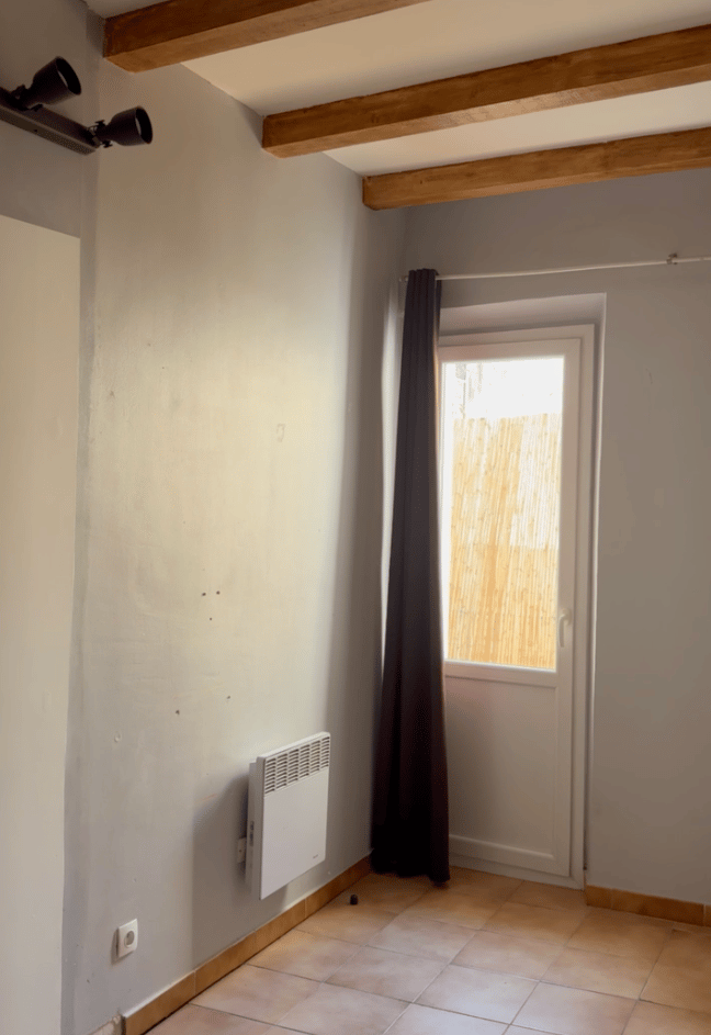 Projet de rénovation La Ciotat avant travaux appartement traversant. Optimisation d'espace