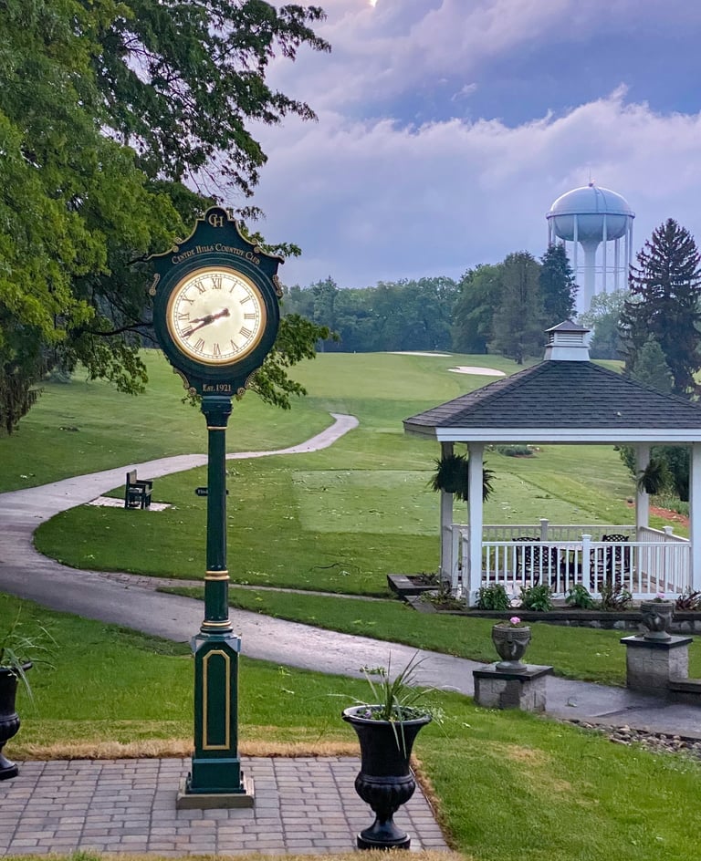 centre- hills post clock