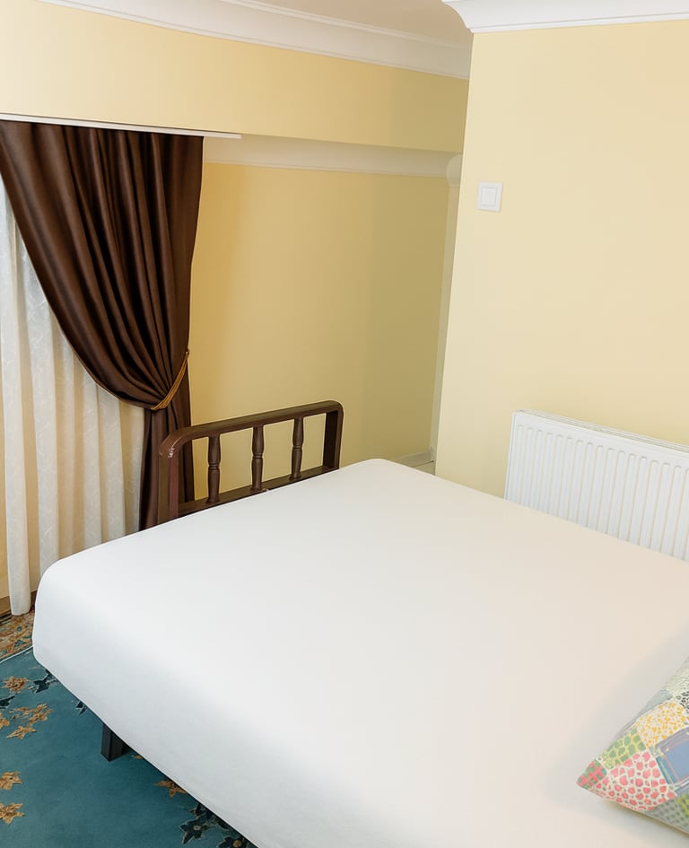 Fatih Yenikapı’da uygun fiyatlı otel, tek kişilik oda, özel banyo ve Wi-Fi