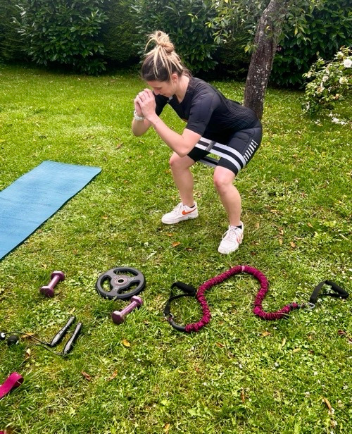 photo15 exercice avec tenue d'électrostimulation