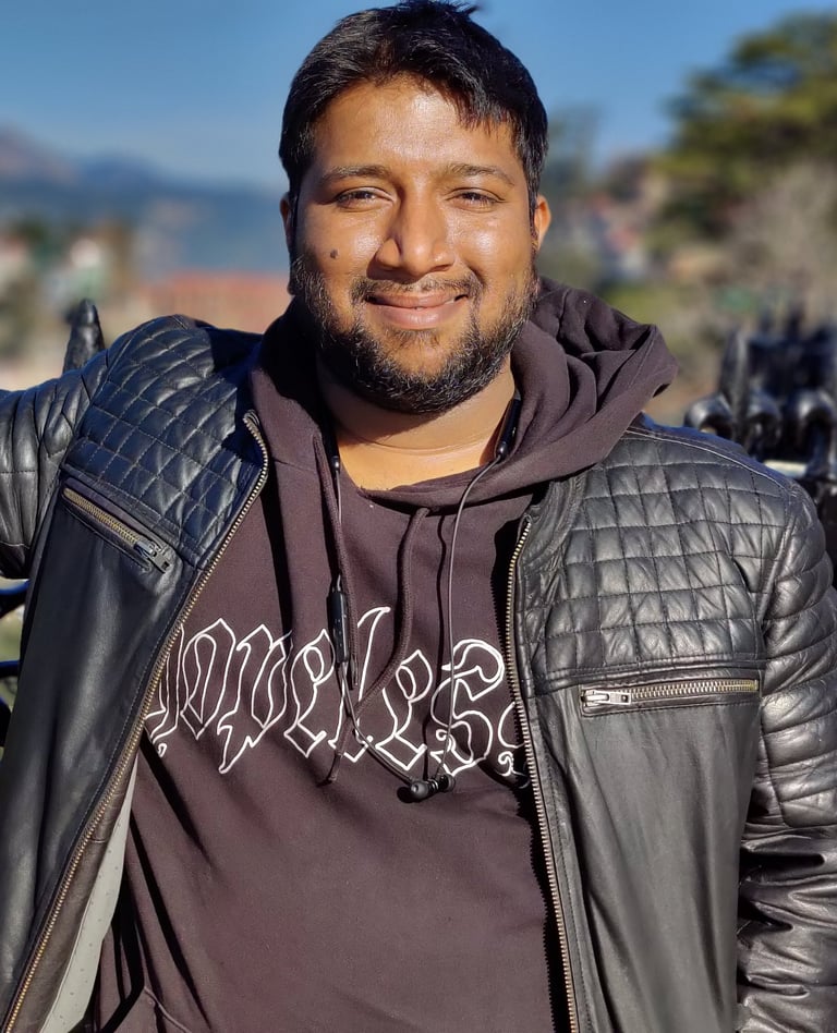 Copywriter_DataAnalyst_AIEnthusiast