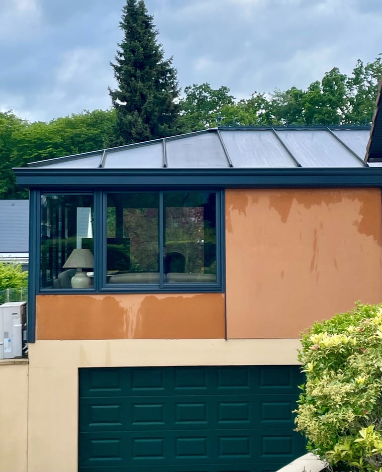 avant - après nettoyage de toit de véranda hénouville par m&m services pro rouen