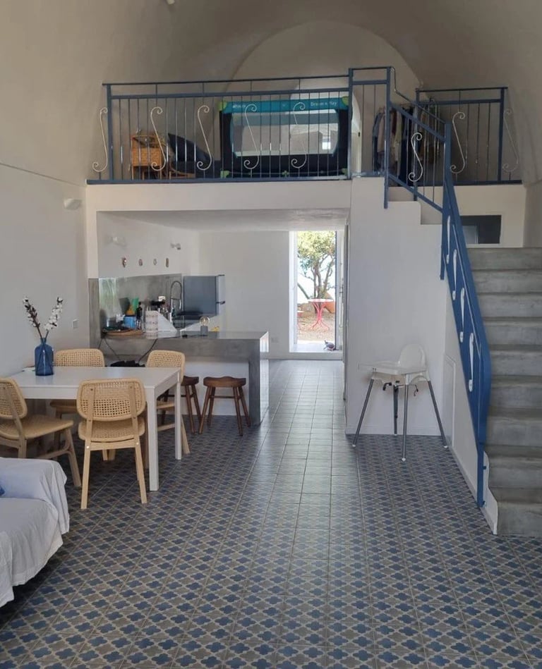 Dammuso situato a Cala Levante vicino all'Arco dell'Elefante