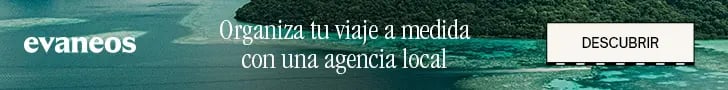 Evaneos banner showing tropical coastline with text about organizing custom trips with a local agency.