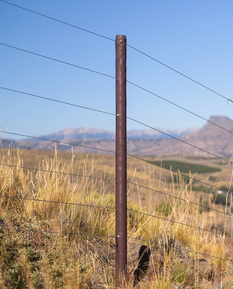 Poste de fibra de vidrio. poste plastico reciclado