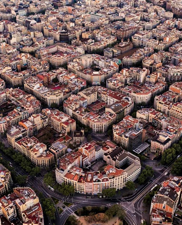 Vista aérea del Eixample en Barcelona, zona con propiedades compartidas e indivisas