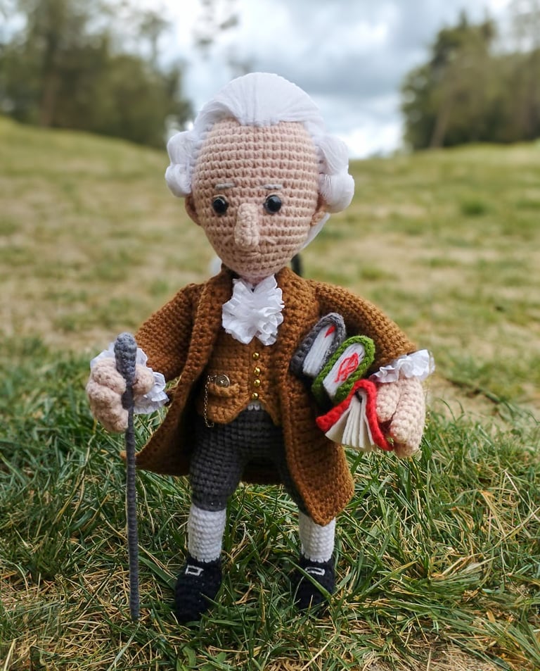Historical figure amigurumi dolls