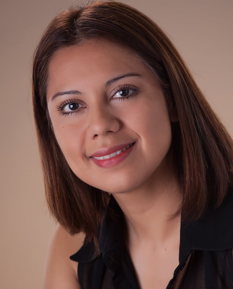 a woman with a black shirt and a black shirt