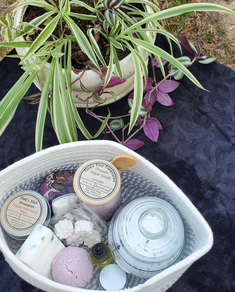 Handmade spa gift basket with organic sugar scrub, bath bombs, and soaps.