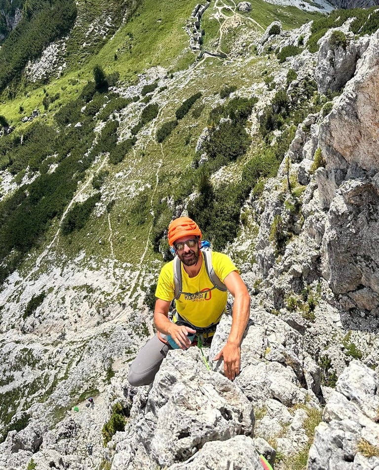 Aritz Badiola Escalando Sass de Stria