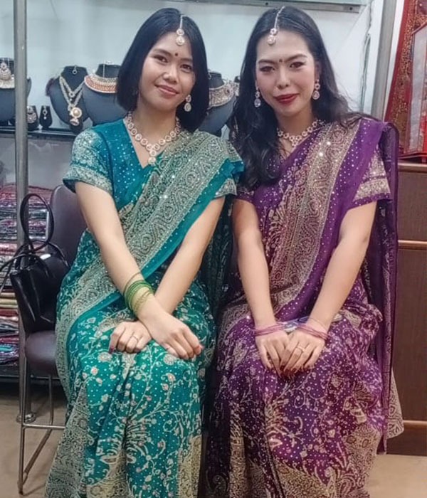 Taj Mahal Saree Rental