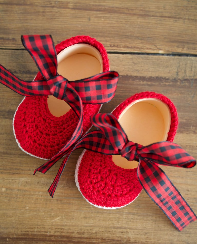 Zapatillas crochet bebe regalo baturras
