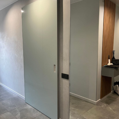 Drzwi przesuwne z szklem