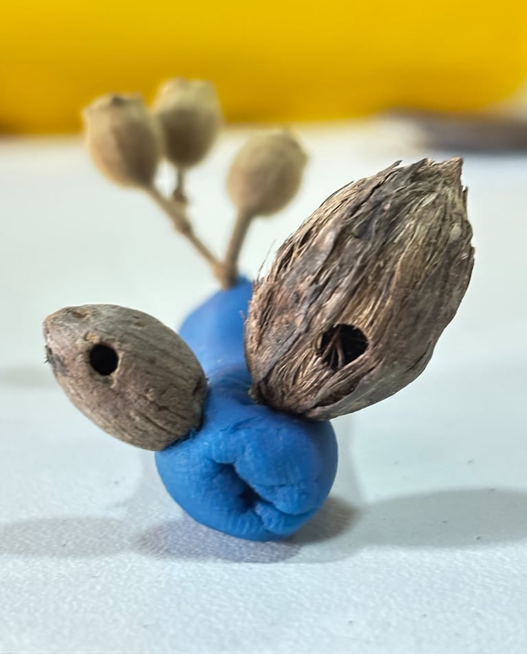 Estrambolhudo: Criatura Fantástica pesquisada pelo arte educador e ecobrinquedista Renato M. Barboza