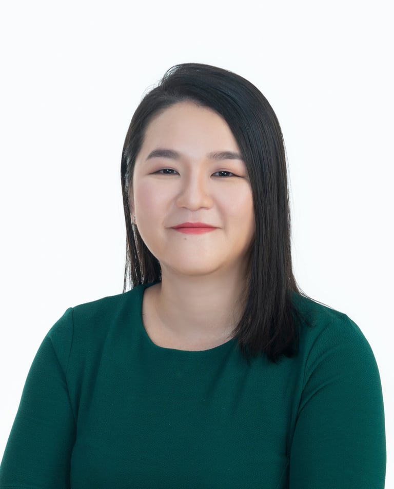 Dr Ng Ying Shan, female gynecologist in kuching