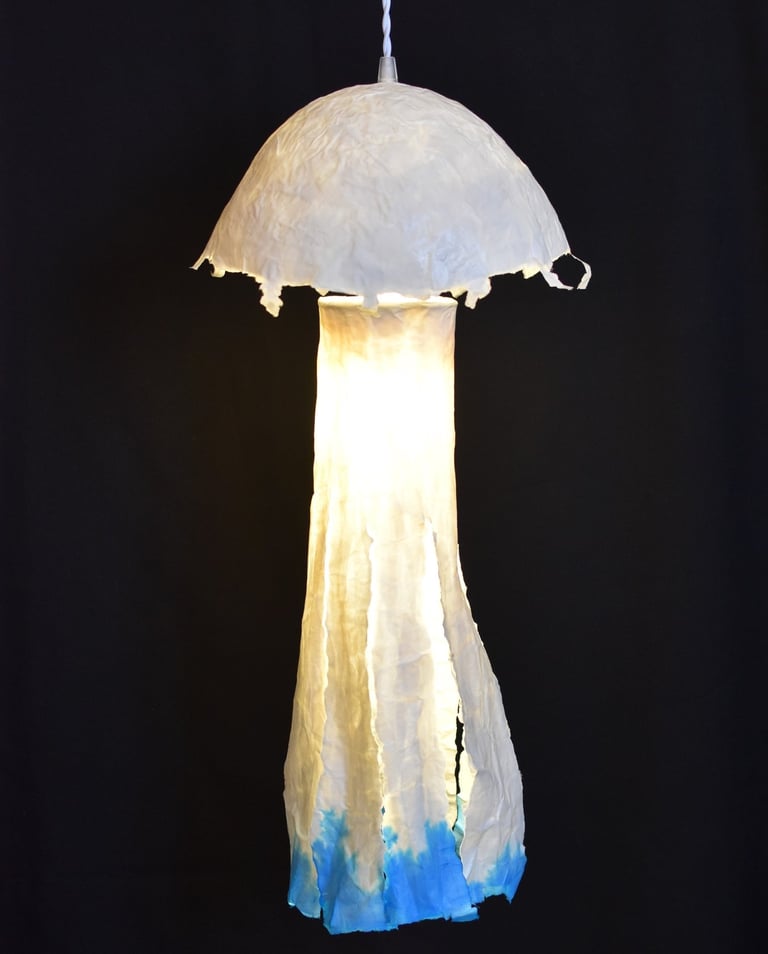 suspension luminaire méduse sculpture papier Sète