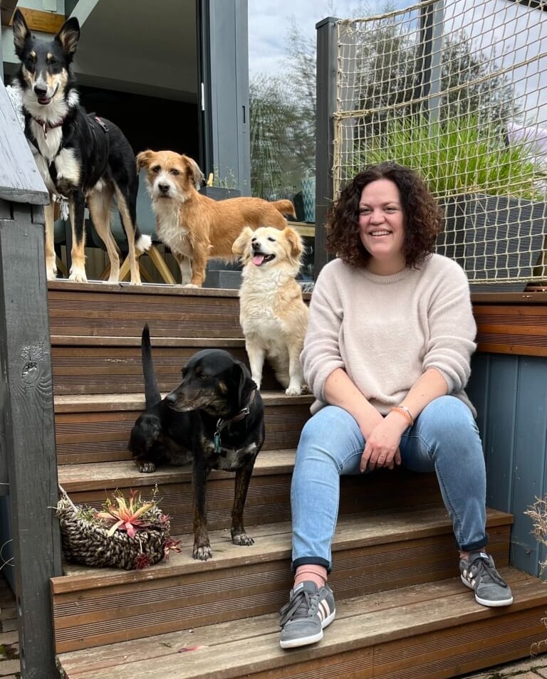 Julia Hemming mit Hunden