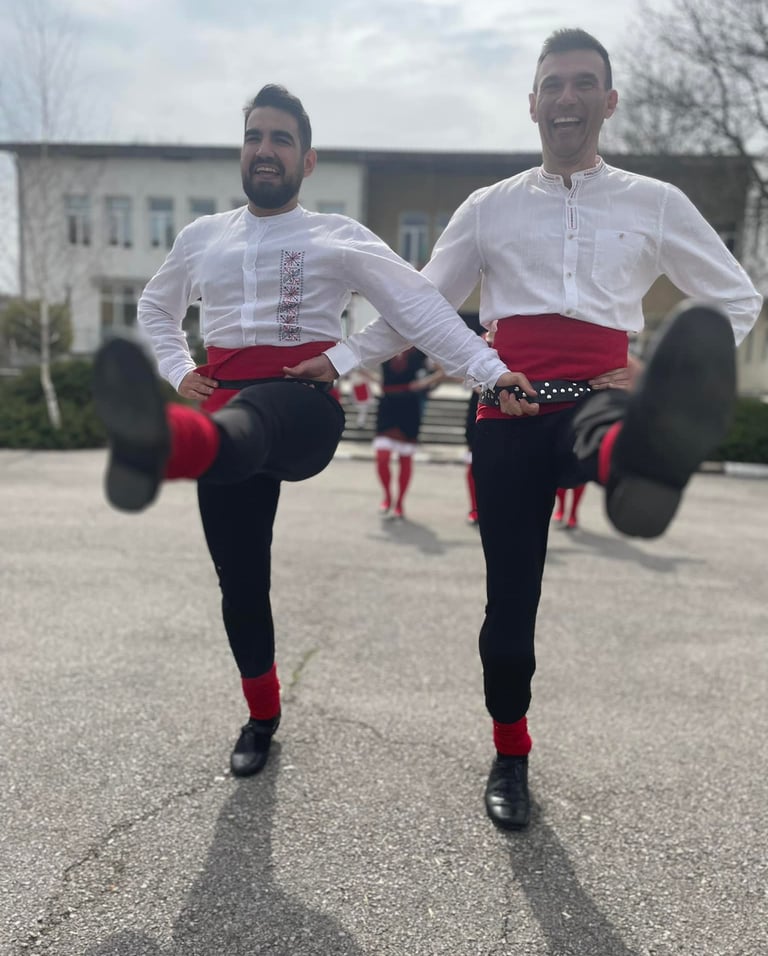 Народни танци с Цоковци