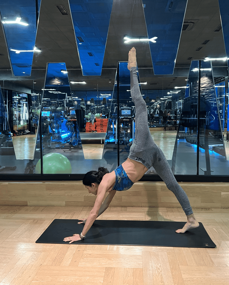 Пилатес с Николета Митева