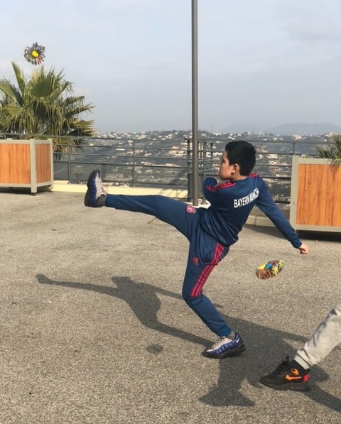 Un jeune joueur de Pitchak