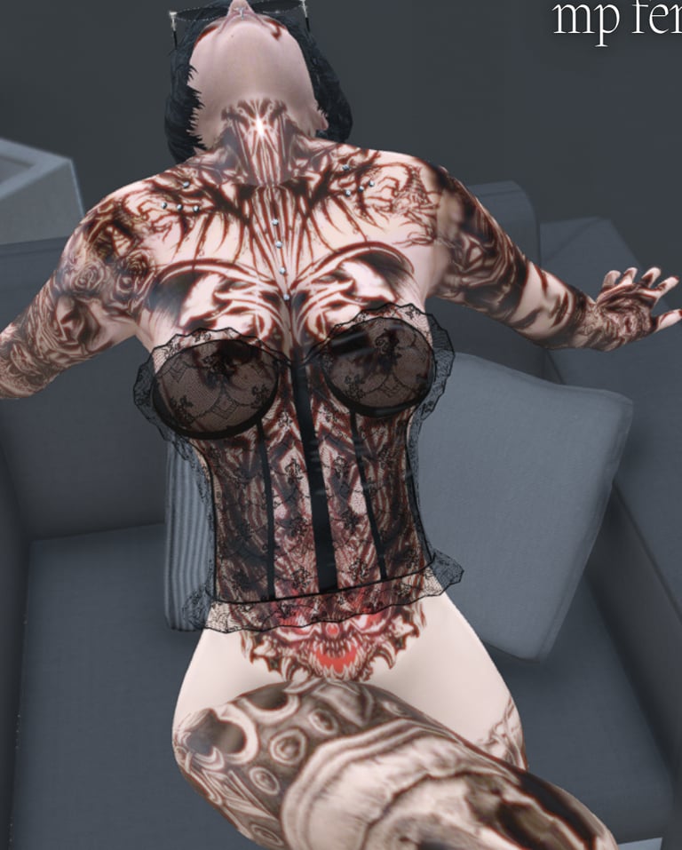 Sensual top for female mp in fivem, black color woman posing tattooed