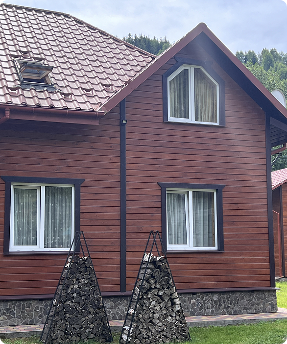 house in the Carpathians with a swimming pool and a hot tub