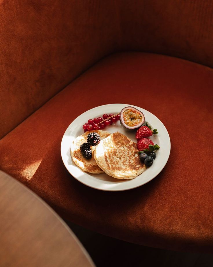 Pancakes Topped with Fresh Fruits
