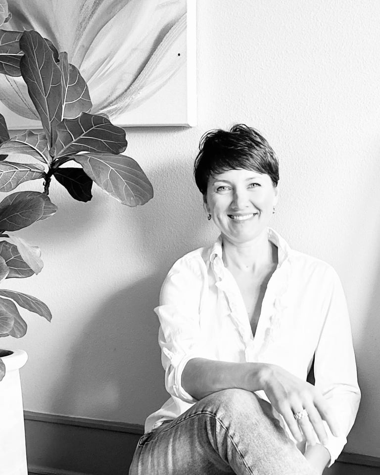 Anya Baboyedova, abstract painter, in her Florida art studio