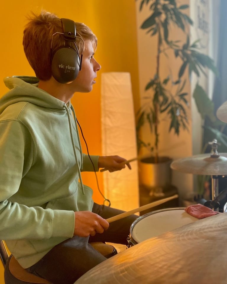 Drumles voor kinderen bij Drumschool Stefan van de Brug in Den Haag