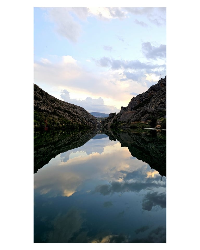 Nearly Perfect Mirror Reflection of the Embassament de Sopeira photographed by NIKORU