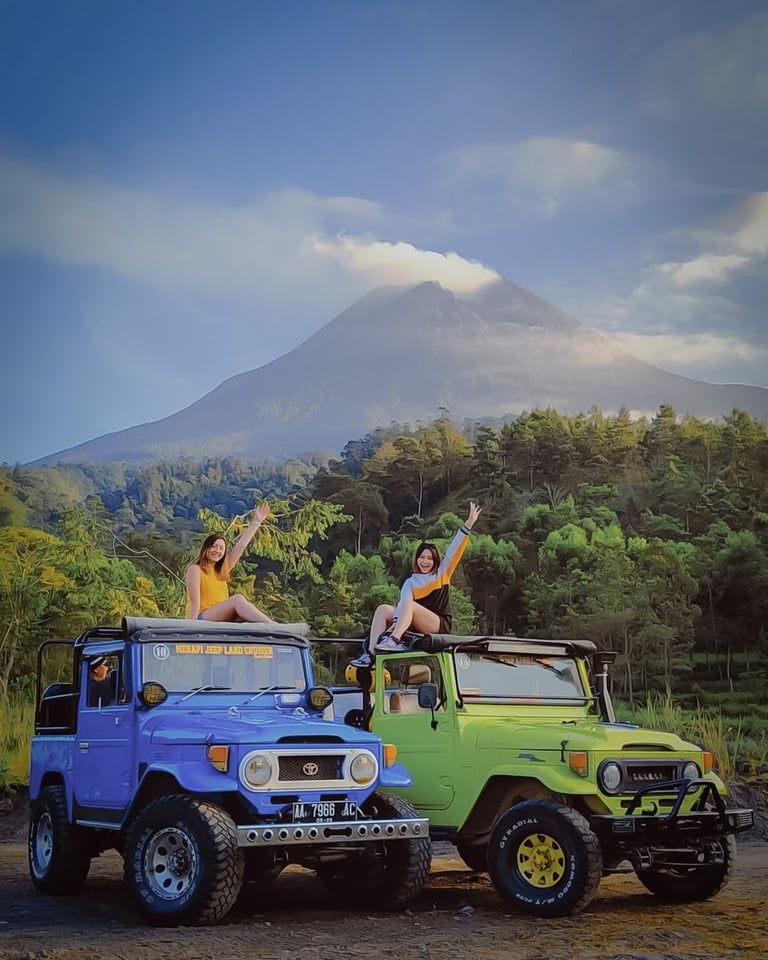 Paket Sunrise Merapi Jeep Lava Tour