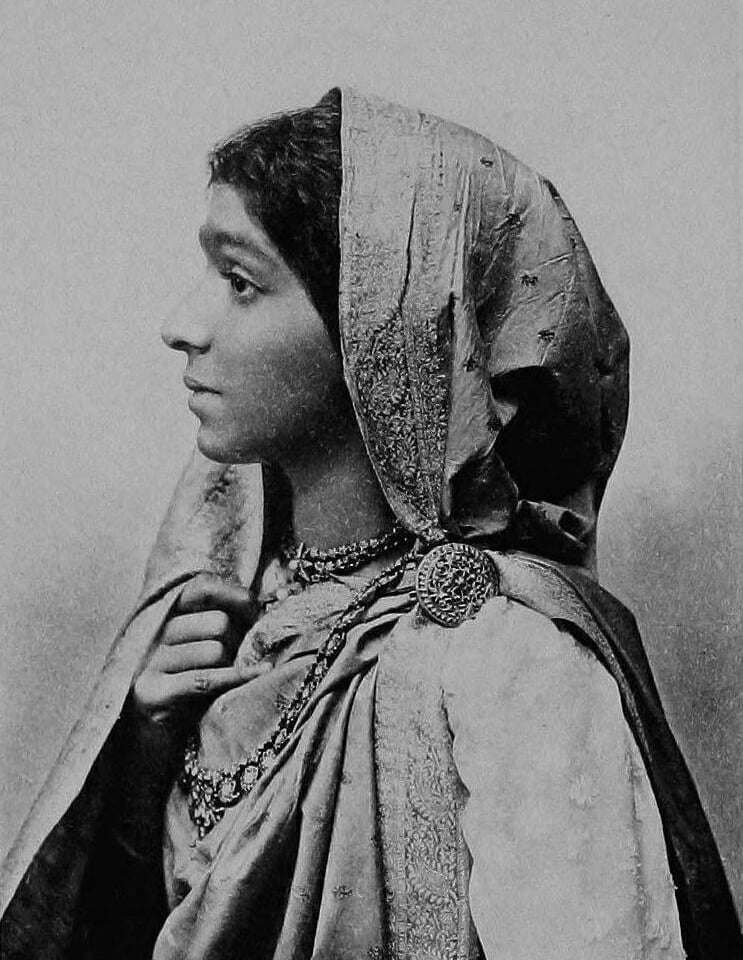 The Nightingale and the Nation: How Sarojini Naidu's Poetry Fueled India's Independence