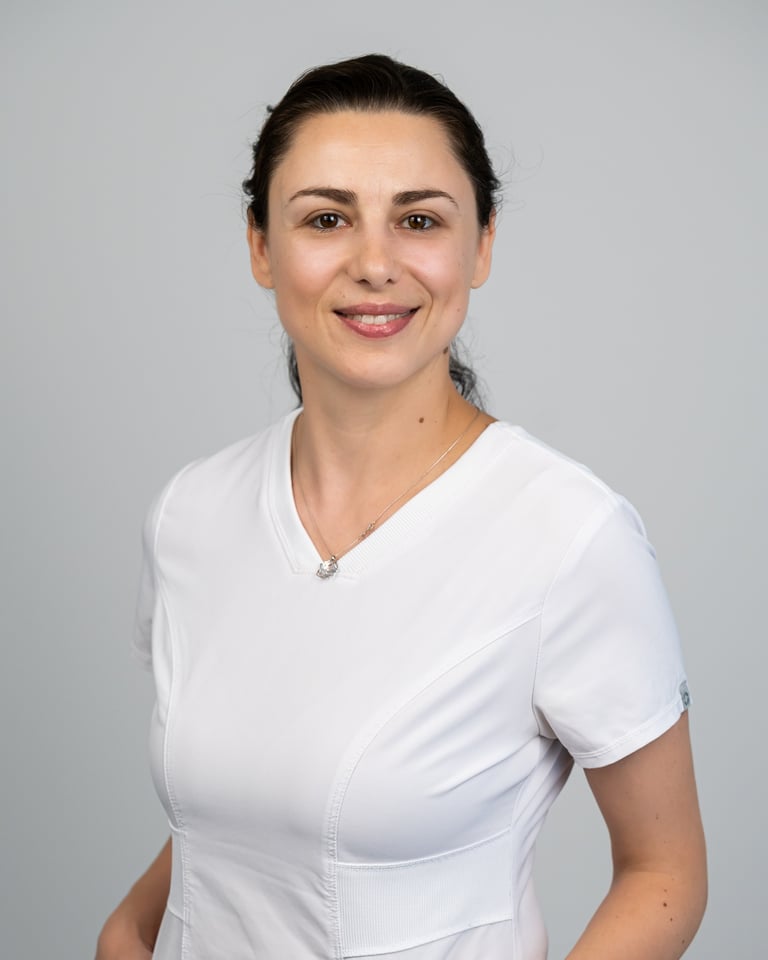 Dr. Ioana Toma medic rezident dermatolog Timisoara
