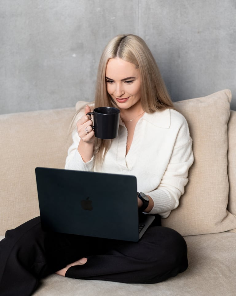Elegant Comms - Gerda Jurėlė
