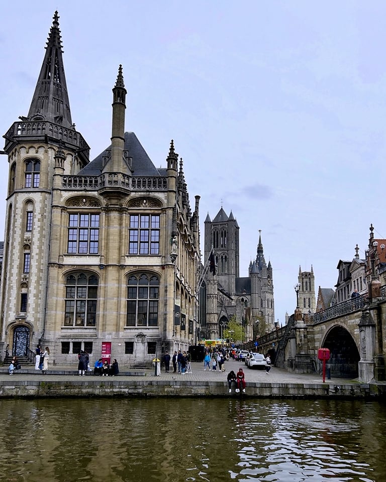 Au bord du canal à Gand