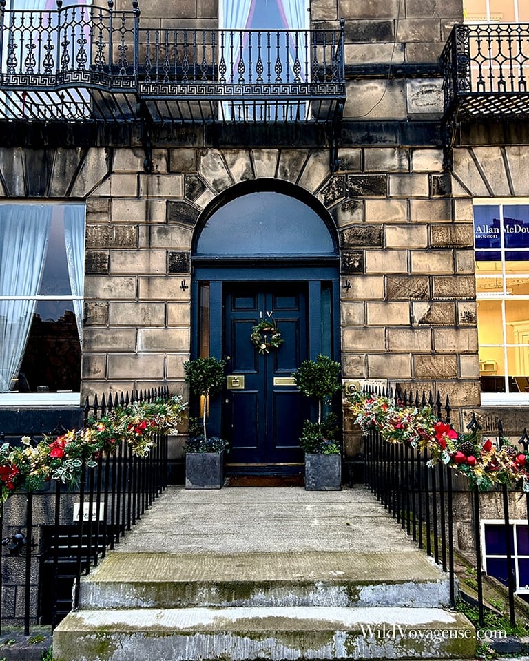 Entrée décorée pour Noël