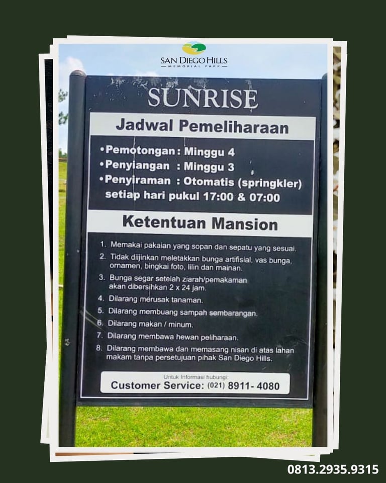 Plang informasi jadwal pemeliharaan rumput minggu ke-3, pemotongan tanaman hias minggu ke-4, dan pen