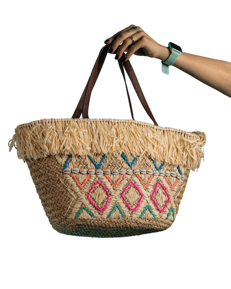 rafia beach bag with shells and embroidery