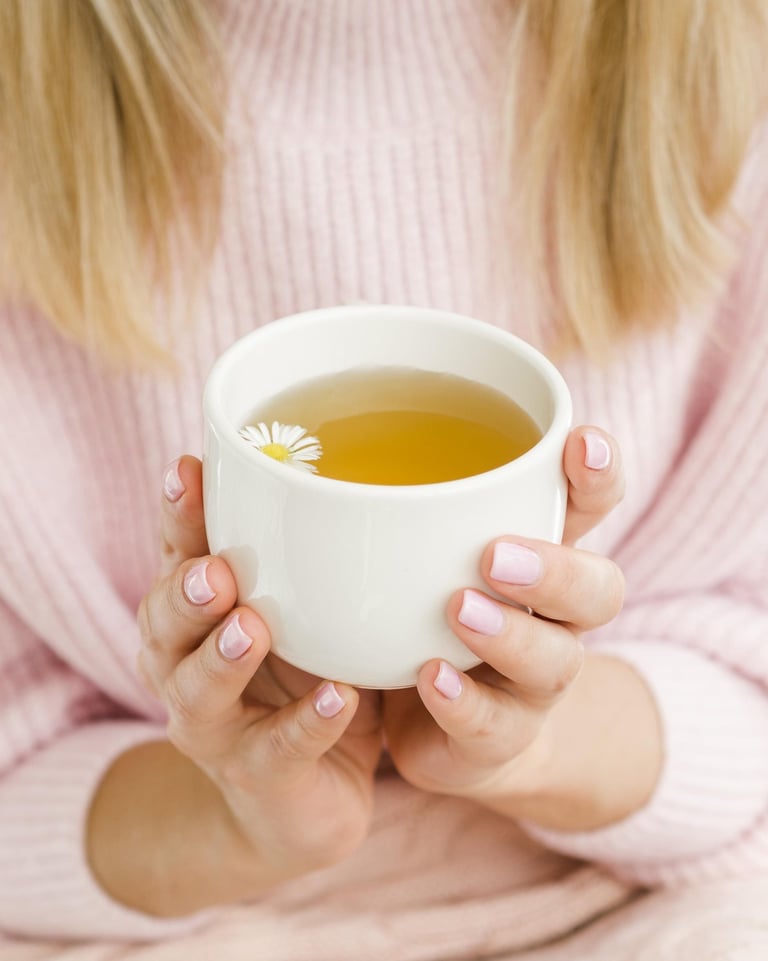 femme-tisane-plantes-digestion