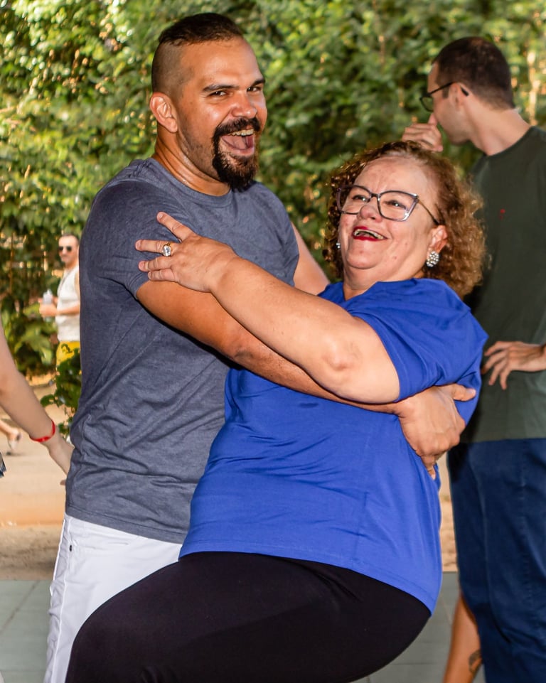 Dançar te deixa mais feliz