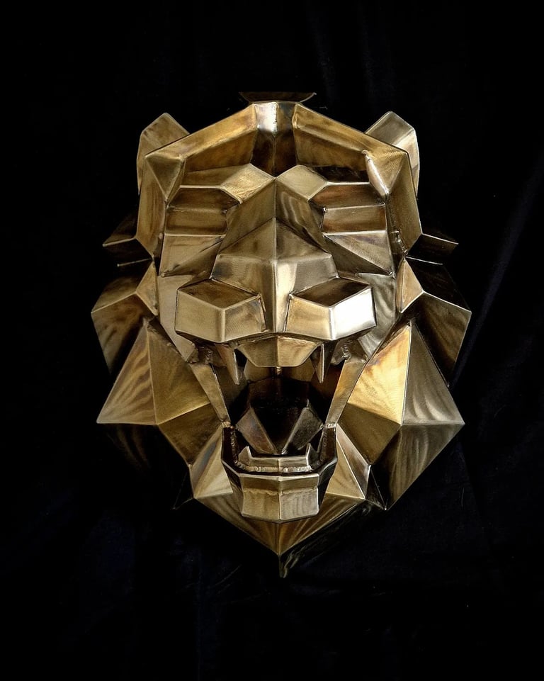 statue en inox d'un lion à chaponnay