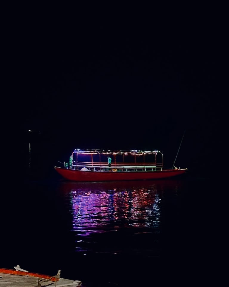Morning Boat Ride Namo Ghat to Harishchandra Ghat