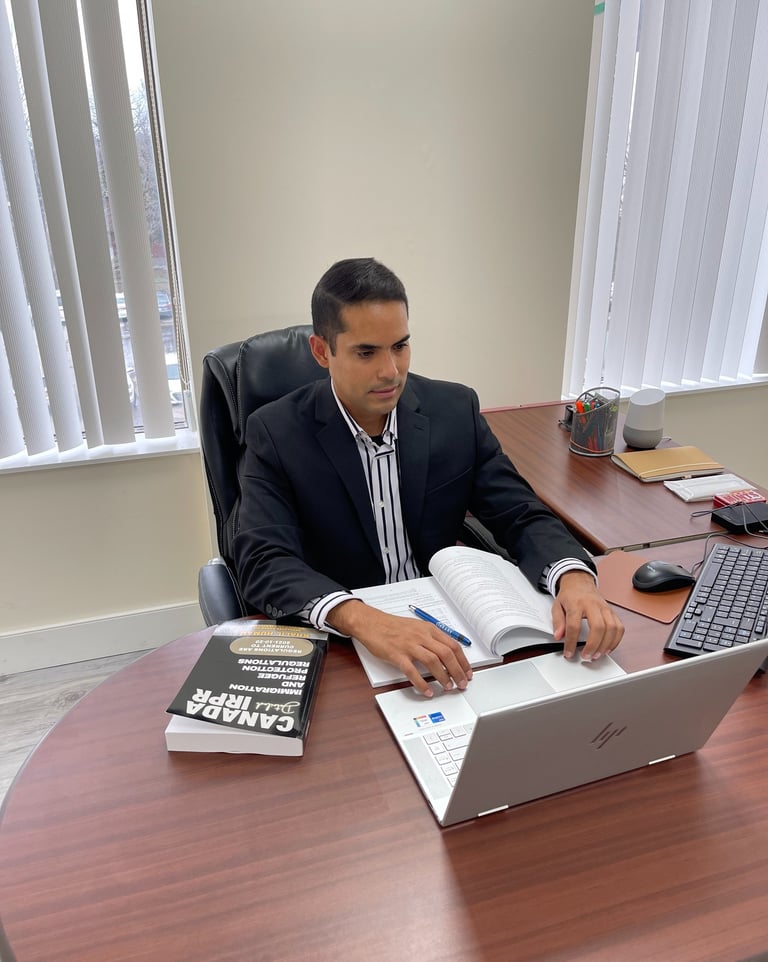 Alejandro Gonzalez, Consultor de Inmigración Canadiense Regulamentado (RCIC)